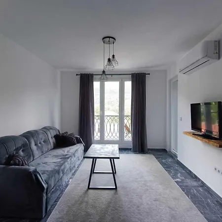 아파트 Trim 트라브니크